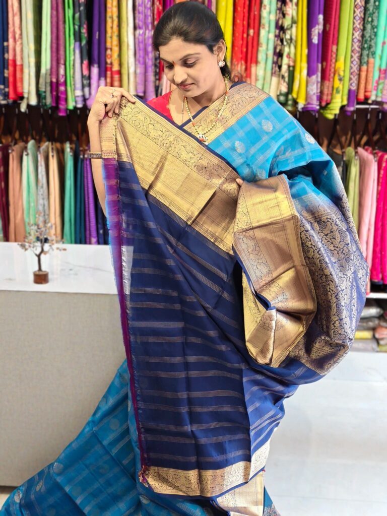 IMG COM 2025121612292414426 - Kanchipuram Sarees