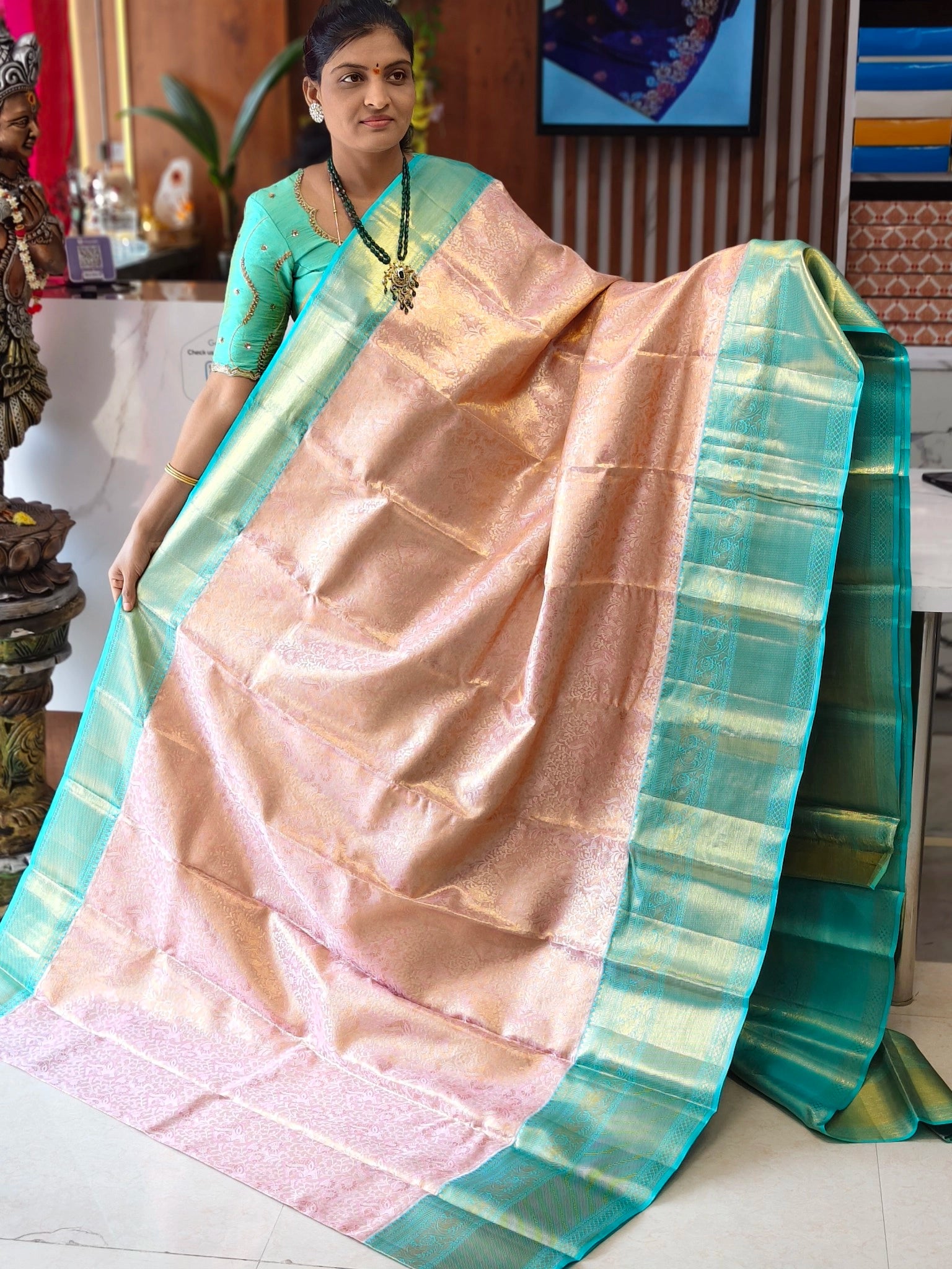 Pure kanchi pattu saree (silk mark certified)