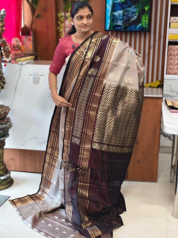 Light Weight Handloom Kanchi Pattu saree - Kanchipuram Sarees by Shreekari Silks
