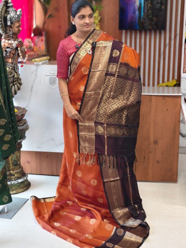 Light Weight Handloom Kanchi Pattu saree - Kanchipuram Sarees by Shreekari Silks